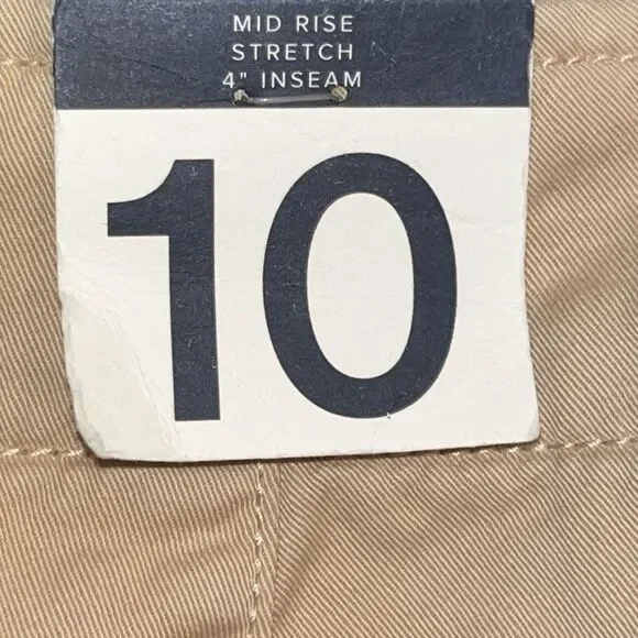 Gap 4” Downtown Khaki Shorts - Picture 5 of 7